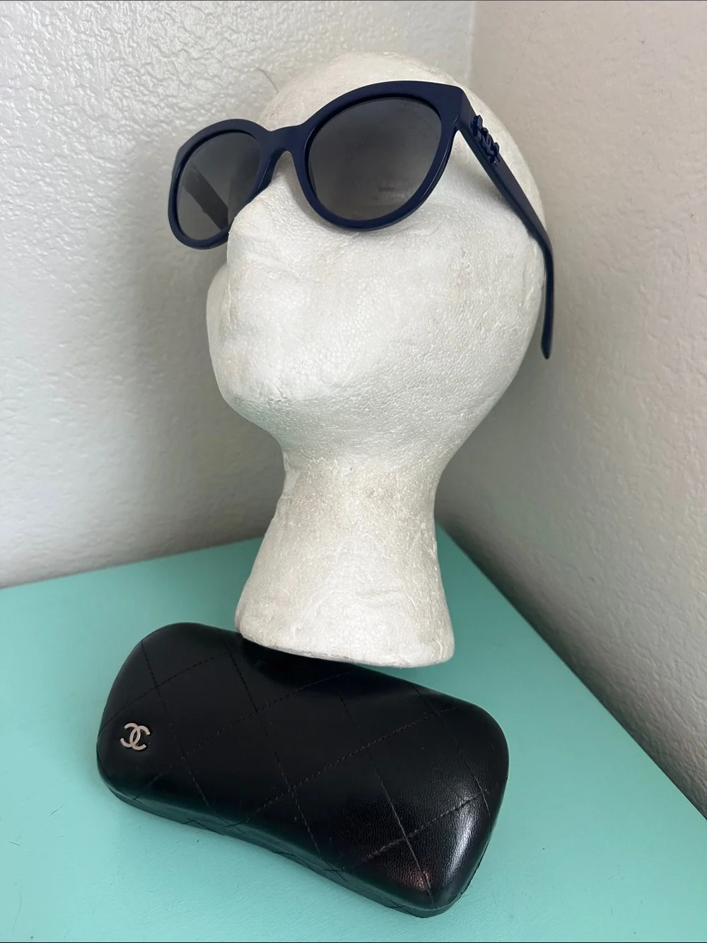 CHANEL Blue Oversized Round Sunglasses with Black Gradient Lenses